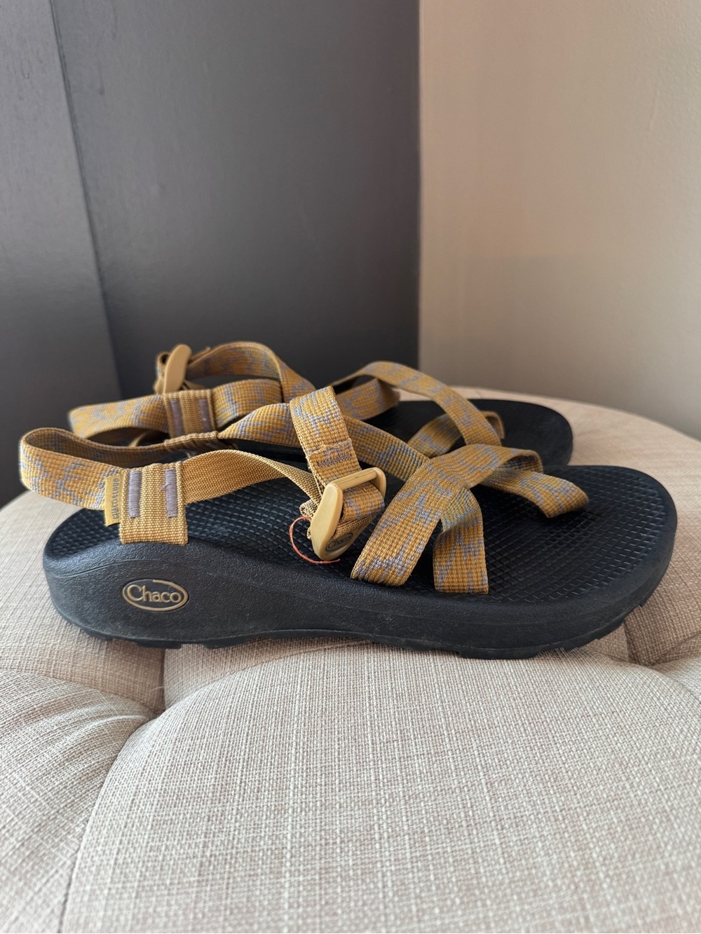 Chaco Z/Cloud 2 Women’s Sport Sandals
Size 6/6.5